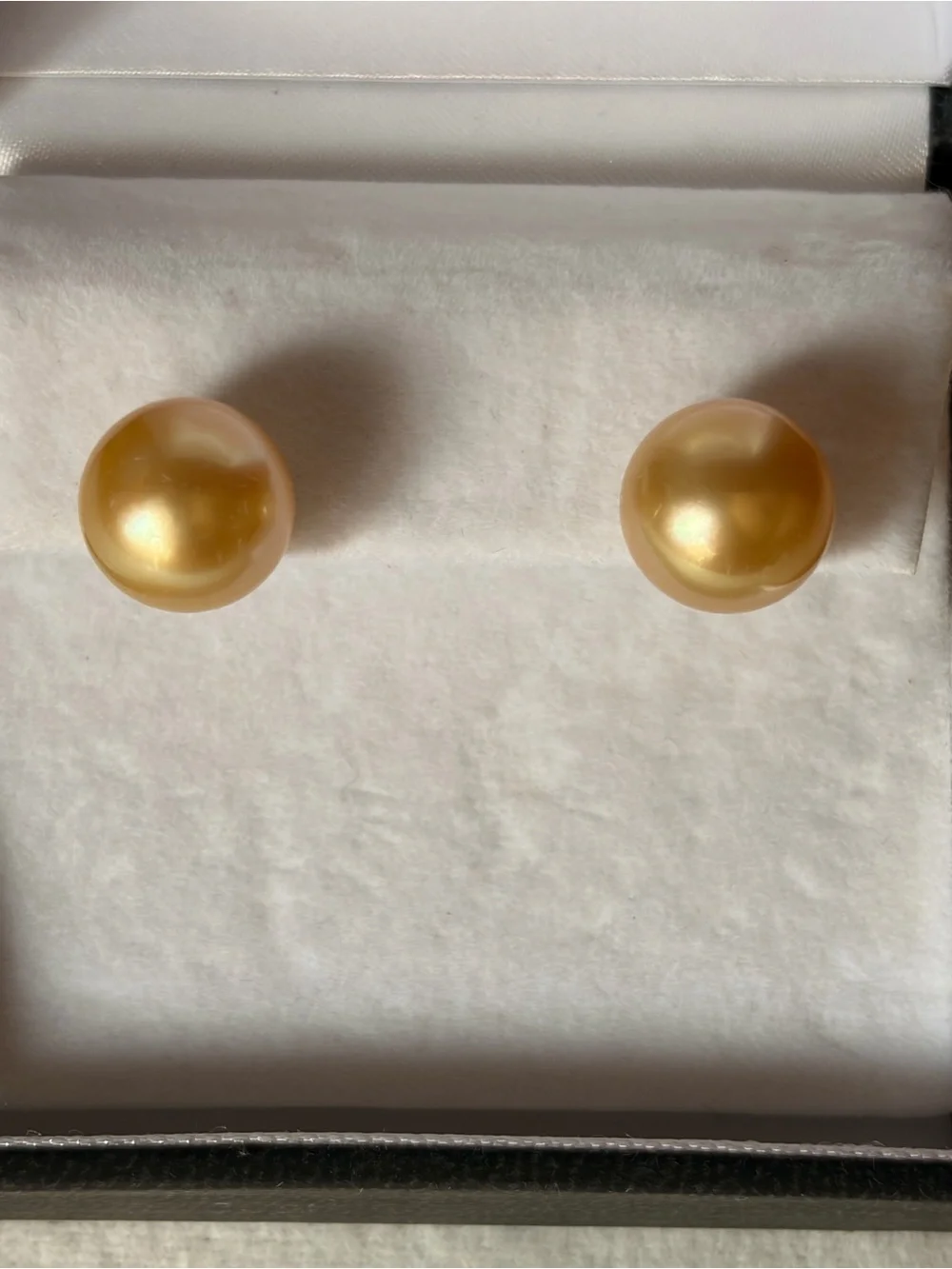 18K Gold South Sea Pearl Stud Earrings